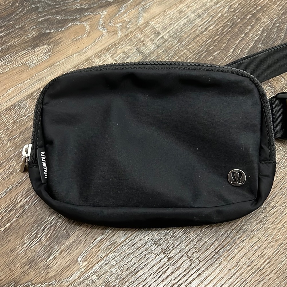 Lululemon Black Belt Bag